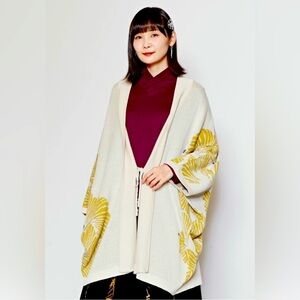 Sweater/Knitwear Kimono (Beige Suaki)